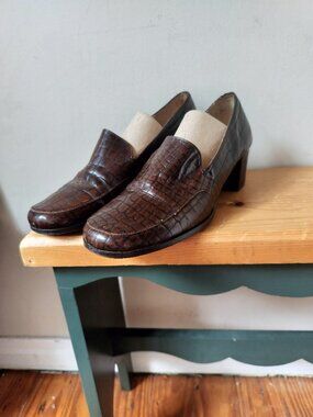 Vintage Annie Lago Heeled Loafers